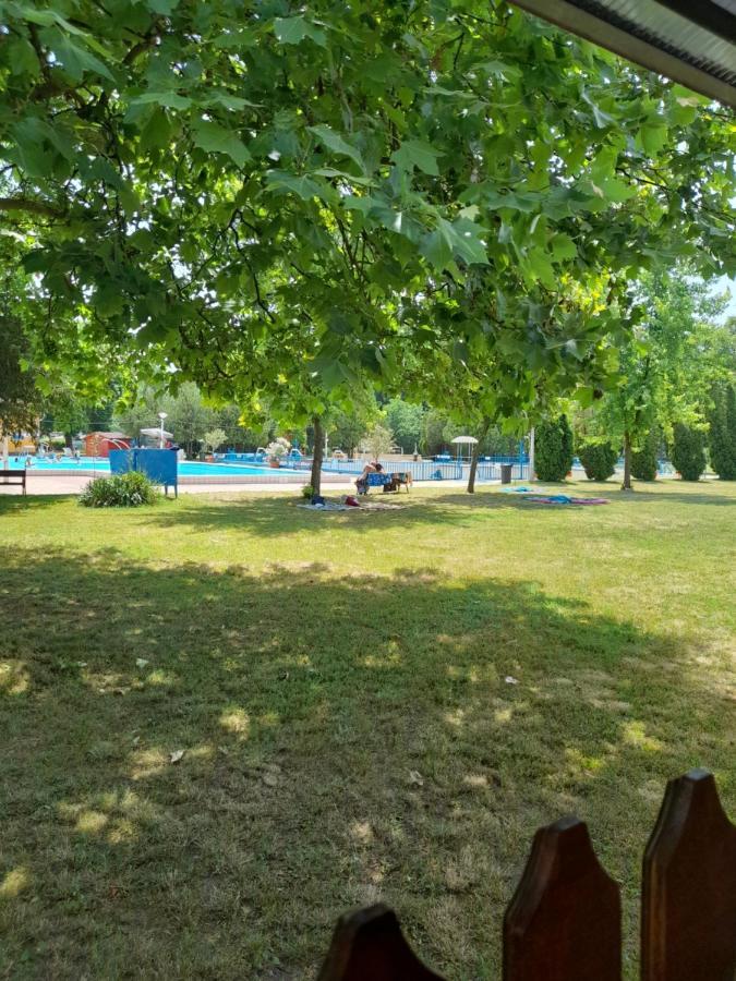 Thermal Apartman Tiszafuered Exterior foto