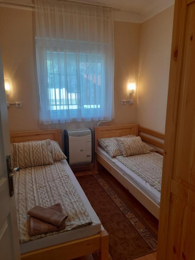 Thermal Apartman Tiszafuered Exterior foto